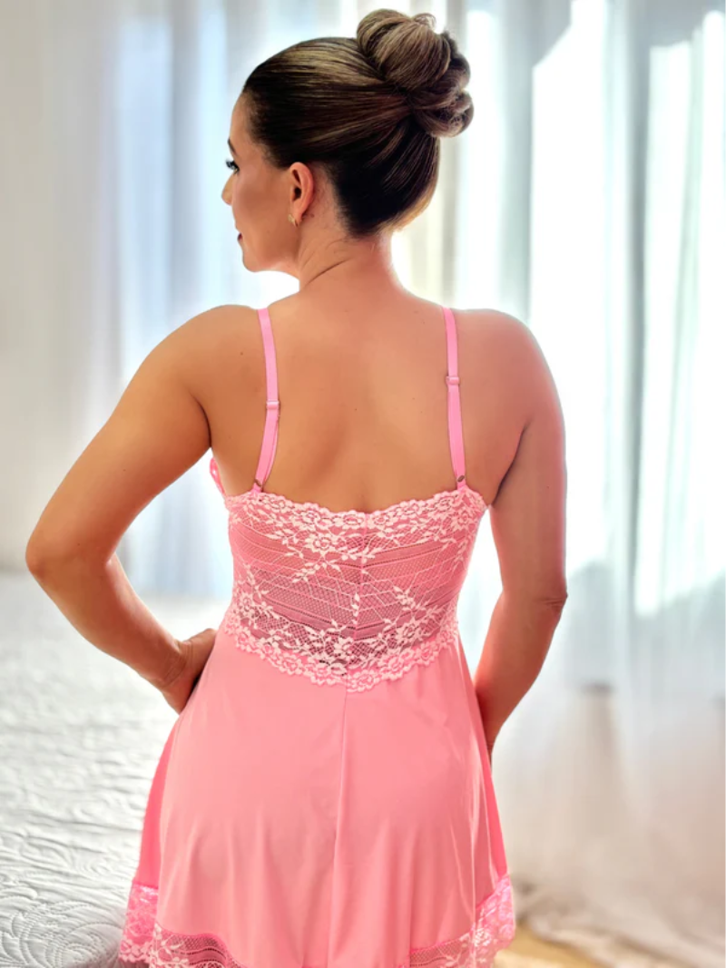 CONJUNTO LOVE CAMISOLA E LINGERIE ROSA