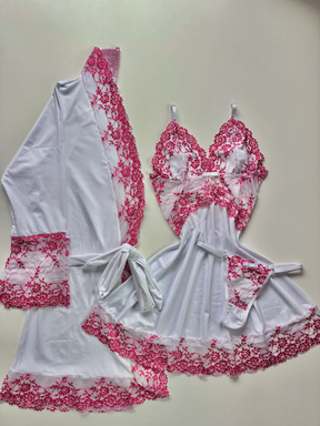CONJUNTO ROBE CAMISOLA E CALCINHA FIO BRANCO/PINK