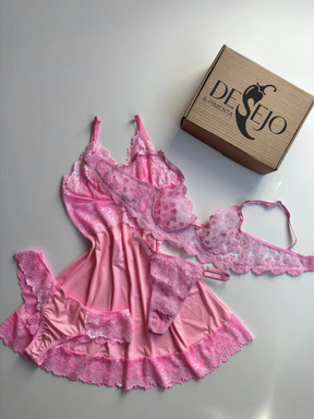 CONJUNTO LOVE CAMISOLA E LINGERIE ROSA