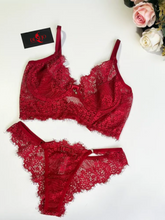 CONJUNTO PAIXÃO VERMELHO EM RENDA