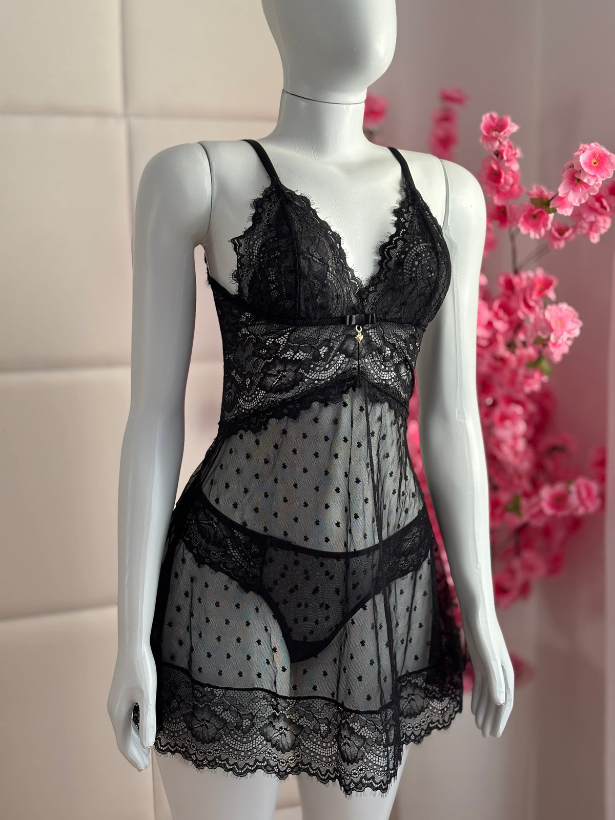 CAMISOLA CORAÇÕES EM TULE PRETO